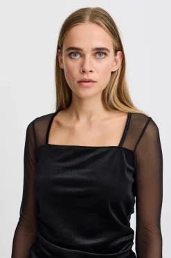 IHNANA T-shirt