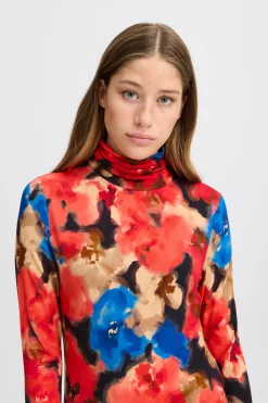 IHNAVA T-shirt
