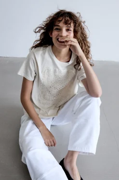 IHNAYOLA T-shirt