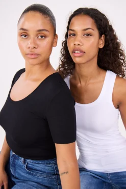 IHZOLA T-shirt