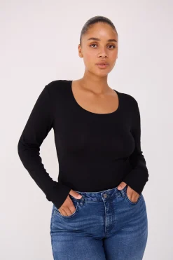 IHZOLA T-shirt
