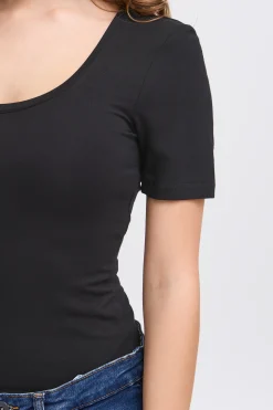 IHZOLA T-shirt