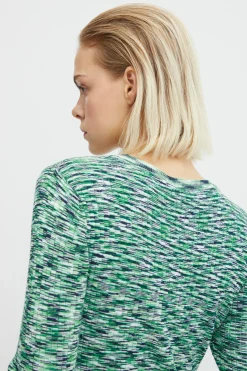 Knitted pullover